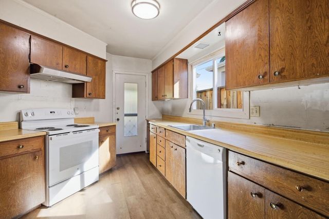 601 Palmer Lane, Menlo Park, CA 94025