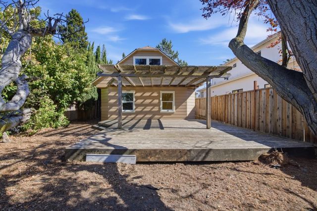 601 Palmer Lane, Menlo Park, CA 94025
