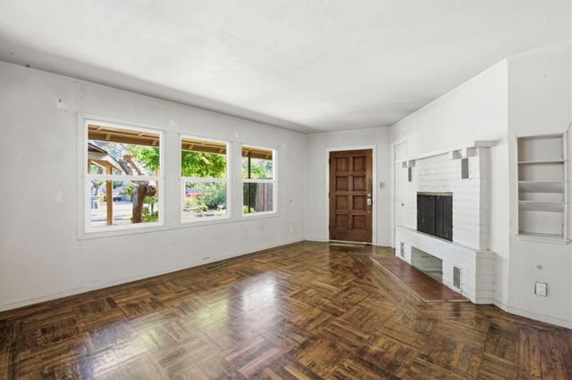 601 Palmer Lane, Menlo Park, CA 94025