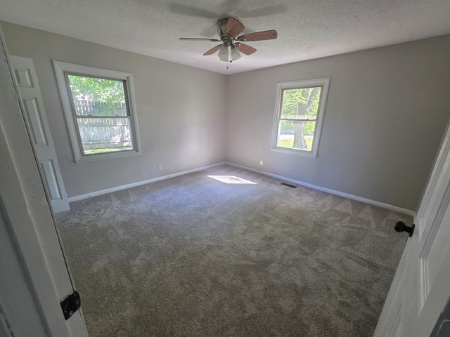 1306 Old Estill Springs Rd, Tullahoma, TN 37388