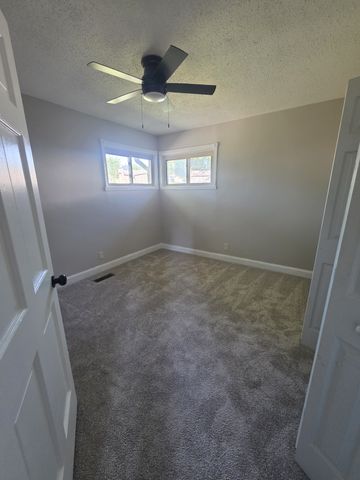 1306 Old Estill Springs Rd, Tullahoma, TN 37388