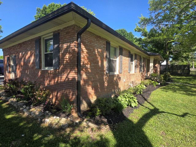 1306 Old Estill Springs Rd, Tullahoma, TN 37388
