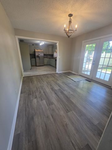 1306 Old Estill Springs Rd, Tullahoma, TN 37388