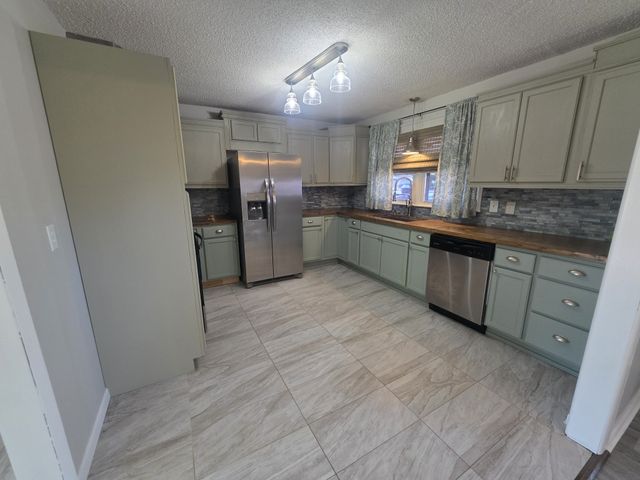 1306 Old Estill Springs Rd, Tullahoma, TN 37388