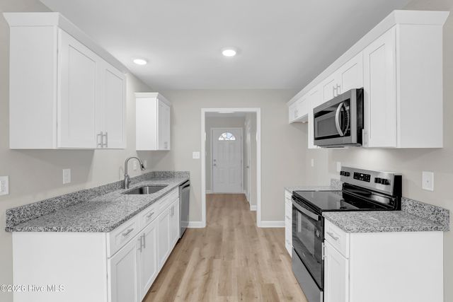 506 Hadnot Avenue, Maysville, NC 28555