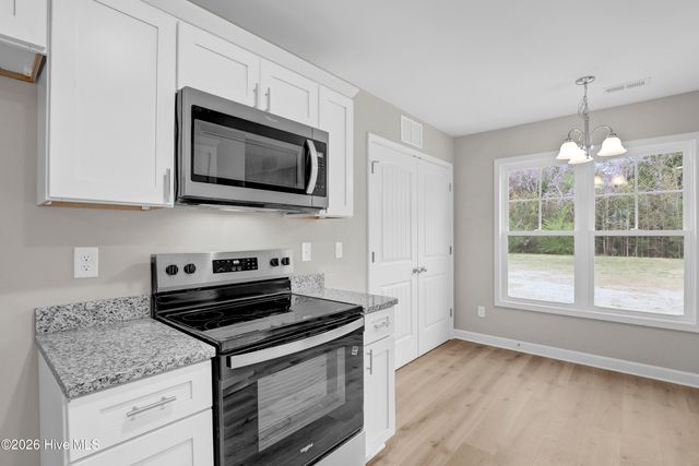 506 Hadnot Avenue, Maysville, NC 28555