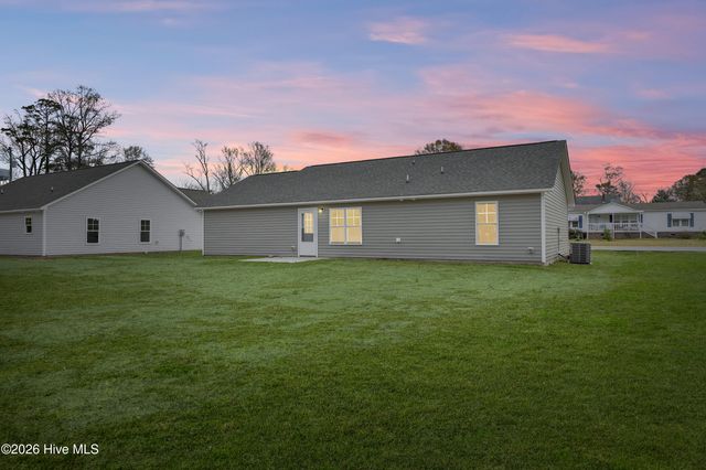 506 Hadnot Avenue, Maysville, NC 28555