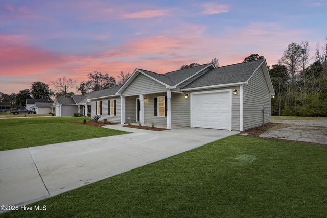 506 Hadnot Avenue, Maysville, NC 28555