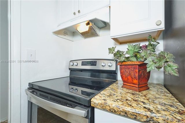 2366 E E MALL DR 519, Fort Myers, FL 33901