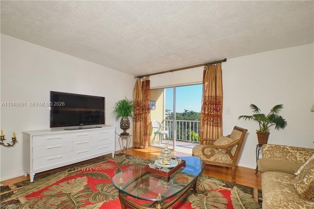 2366 E E MALL DR 519, Fort Myers, FL 33901