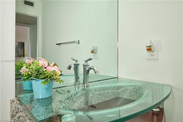 2366 E E MALL DR 519, Fort Myers, FL 33901