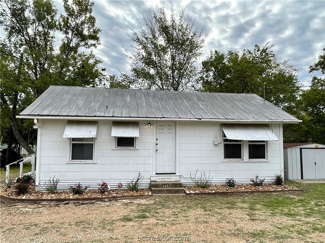 911 Bina Street, Bryan, TX 77803