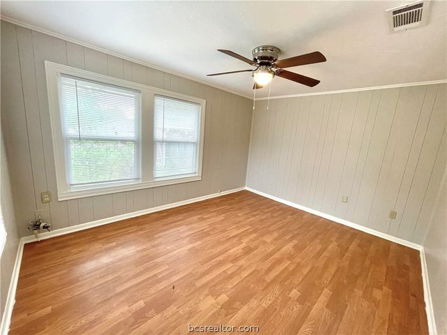 911 Bina Street, Bryan, TX 77803