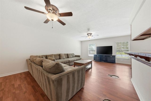 100 E OAK TERRACE DRIVE B2, Leesburg, FL 34748