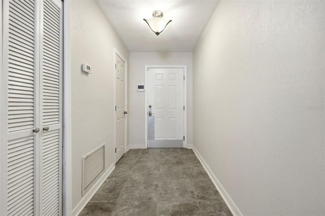 100 E OAK TERRACE DRIVE B2, Leesburg, FL 34748