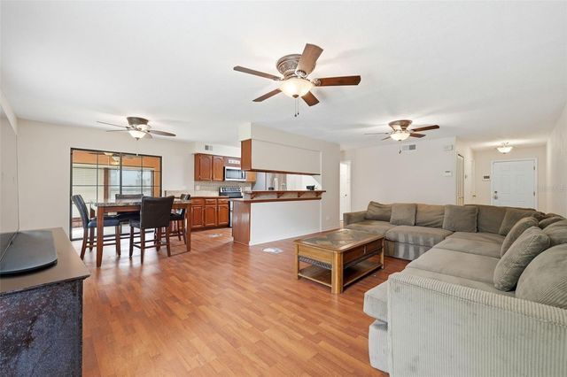 100 E OAK TERRACE DRIVE B2, Leesburg, FL 34748