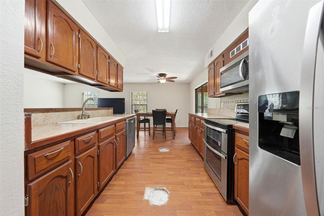 100 E OAK TERRACE DRIVE B2, Leesburg, FL 34748