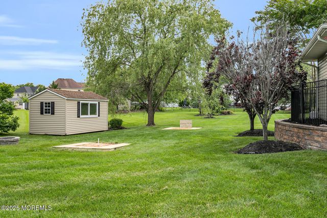 14 Kirsten Drive, Freehold, NJ 07728