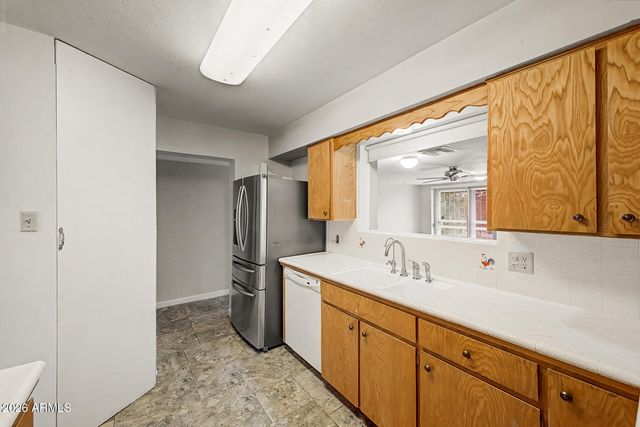510 N 56TH Place, Mesa, AZ 85205