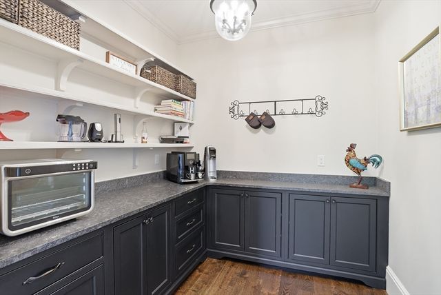 21 Fletcher Road, Bedford, MA 01730