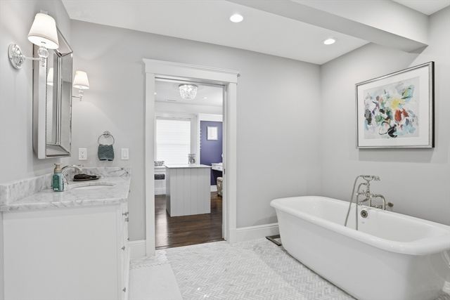 21 Fletcher Road, Bedford, MA 01730