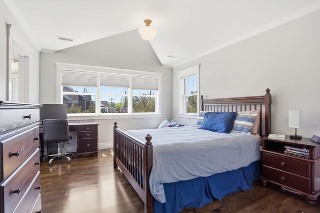 21 Fletcher Road, Bedford, MA 01730