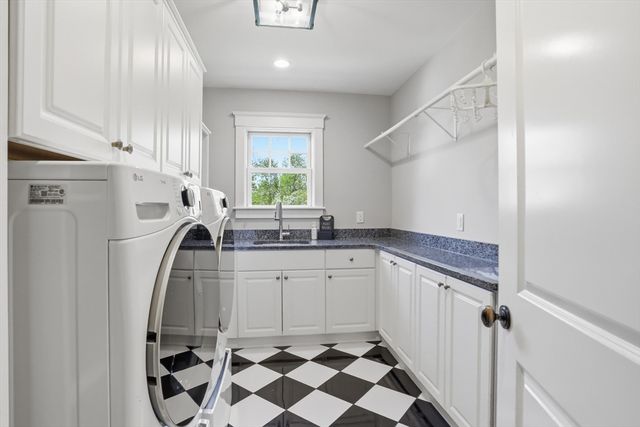 21 Fletcher Road, Bedford, MA 01730