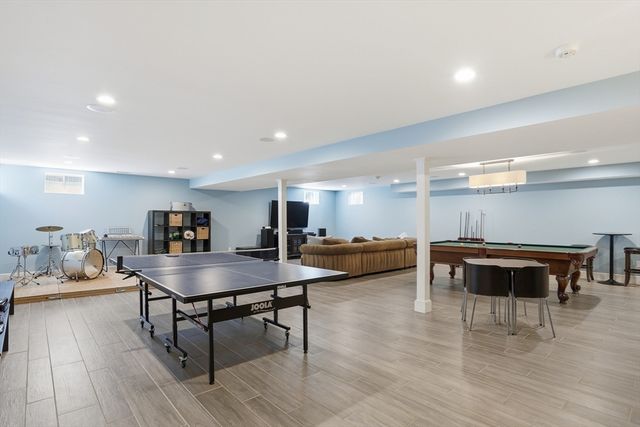 21 Fletcher Road, Bedford, MA 01730