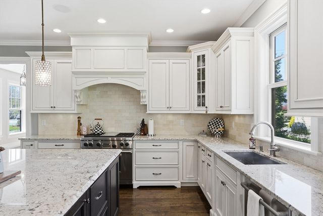21 Fletcher Road, Bedford, MA 01730
