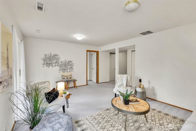 1613 Hoquiam Place NE, Renton, WA 98059