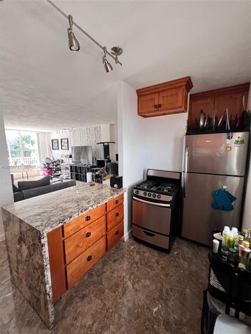 1300 Lincoln Rd D304, Miami Beach, FL 33139