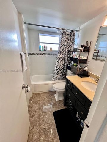 1300 Lincoln Rd D304, Miami Beach, FL 33139