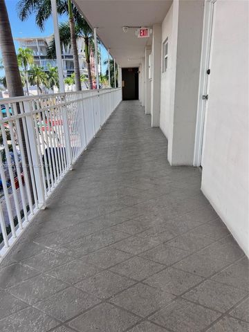 1300 Lincoln Rd D304, Miami Beach, FL 33139