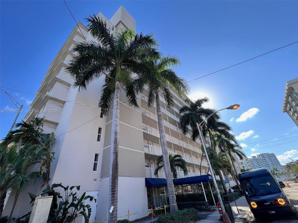1300 Lincoln Rd D304, Miami Beach, FL 33139