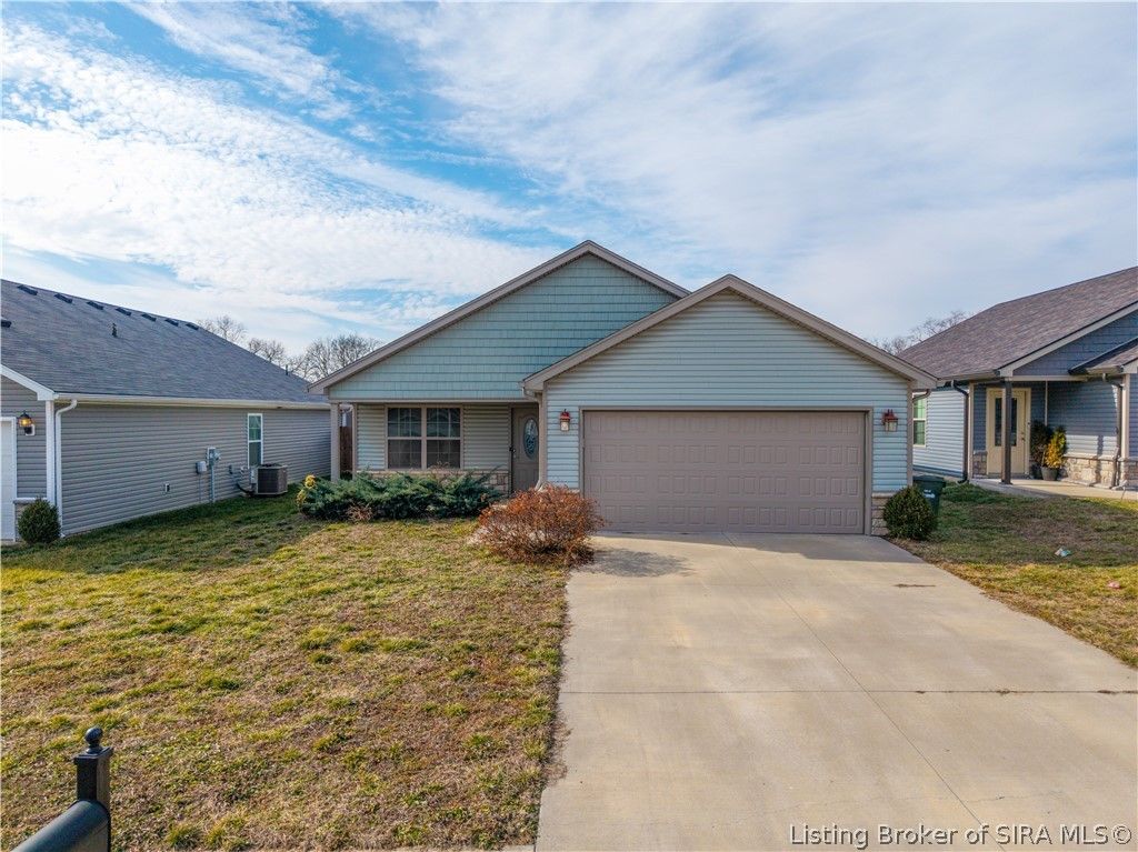 8011 Lucas Lane, Charlestown, IN 47111