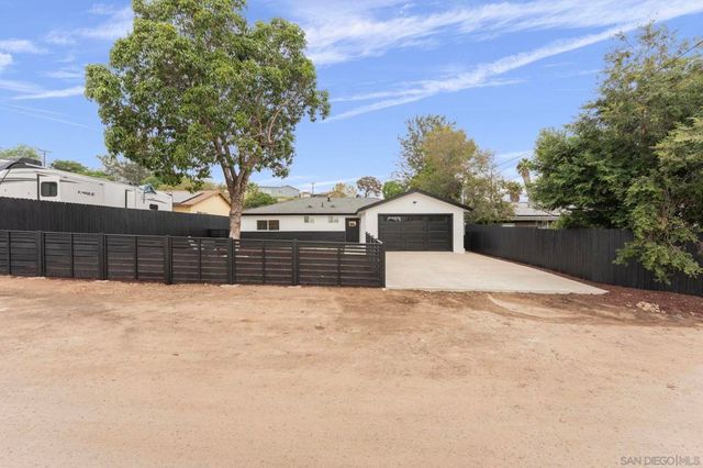 1519 Arthur Neal Ct, Lemon Grove, CA 91945