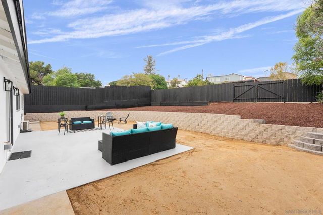 1519 Arthur Neal Ct, Lemon Grove, CA 91945