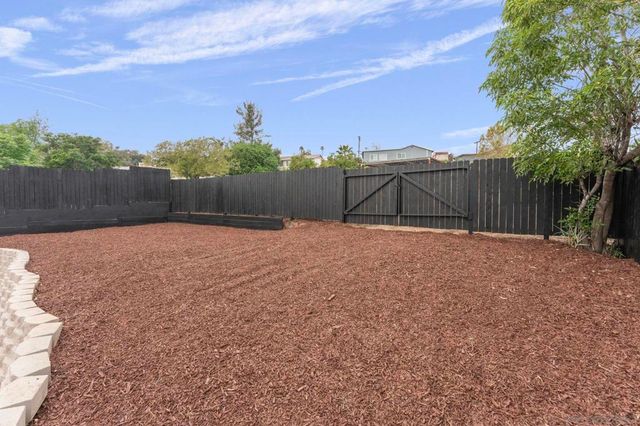 1519 Arthur Neal Ct, Lemon Grove, CA 91945