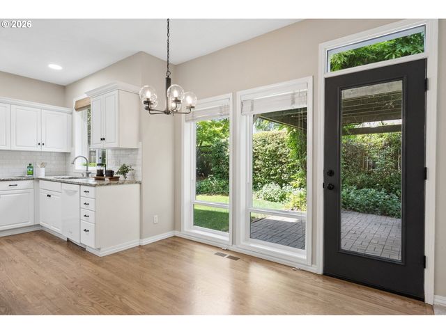 29545 Sw Queens Ct, Wilsonville, OR 97070