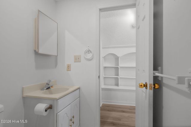 142 Jordans Lane, Beaufort, NC 28516