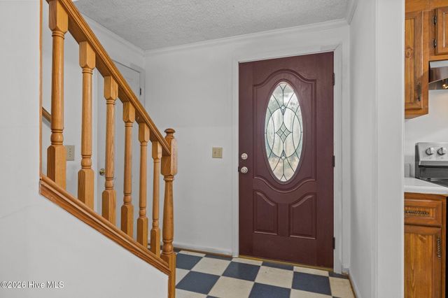 142 Jordans Lane, Beaufort, NC 28516