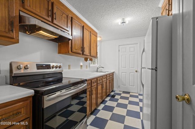 142 Jordans Lane, Beaufort, NC 28516