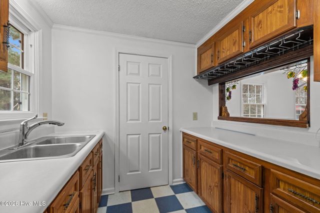 142 Jordans Lane, Beaufort, NC 28516