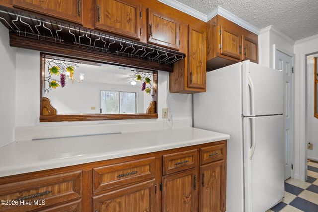 142 Jordans Lane, Beaufort, NC 28516