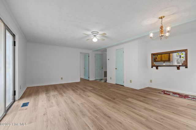 142 Jordans Lane, Beaufort, NC 28516