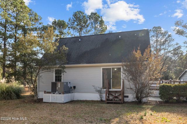 142 Jordans Lane, Beaufort, NC 28516