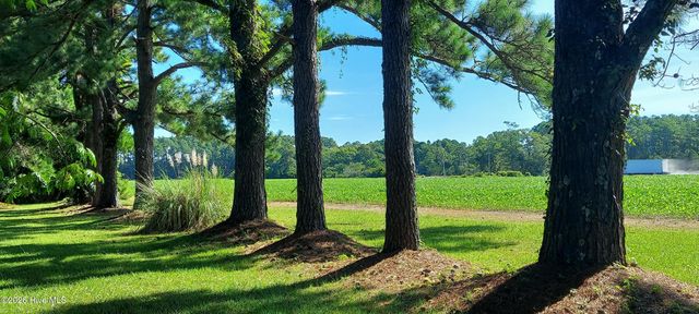 142 Jordans Lane, Beaufort, NC 28516