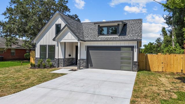 1205 Jarrett Street, Liberty, TX 77575