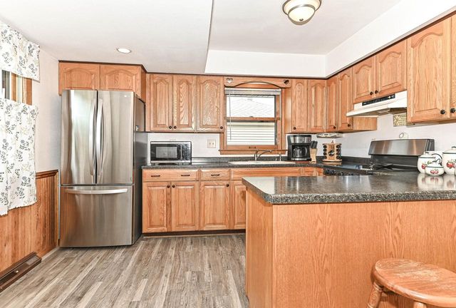 N84W14476 Menomonee AVENUE, Menomonee Falls, WI 53051