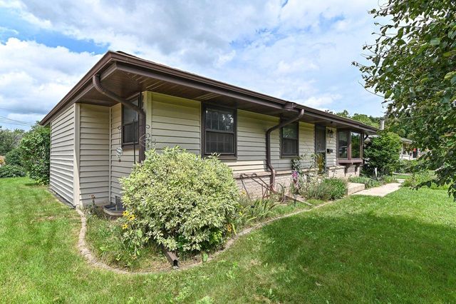 N84W14476 Menomonee AVENUE, Menomonee Falls, WI 53051